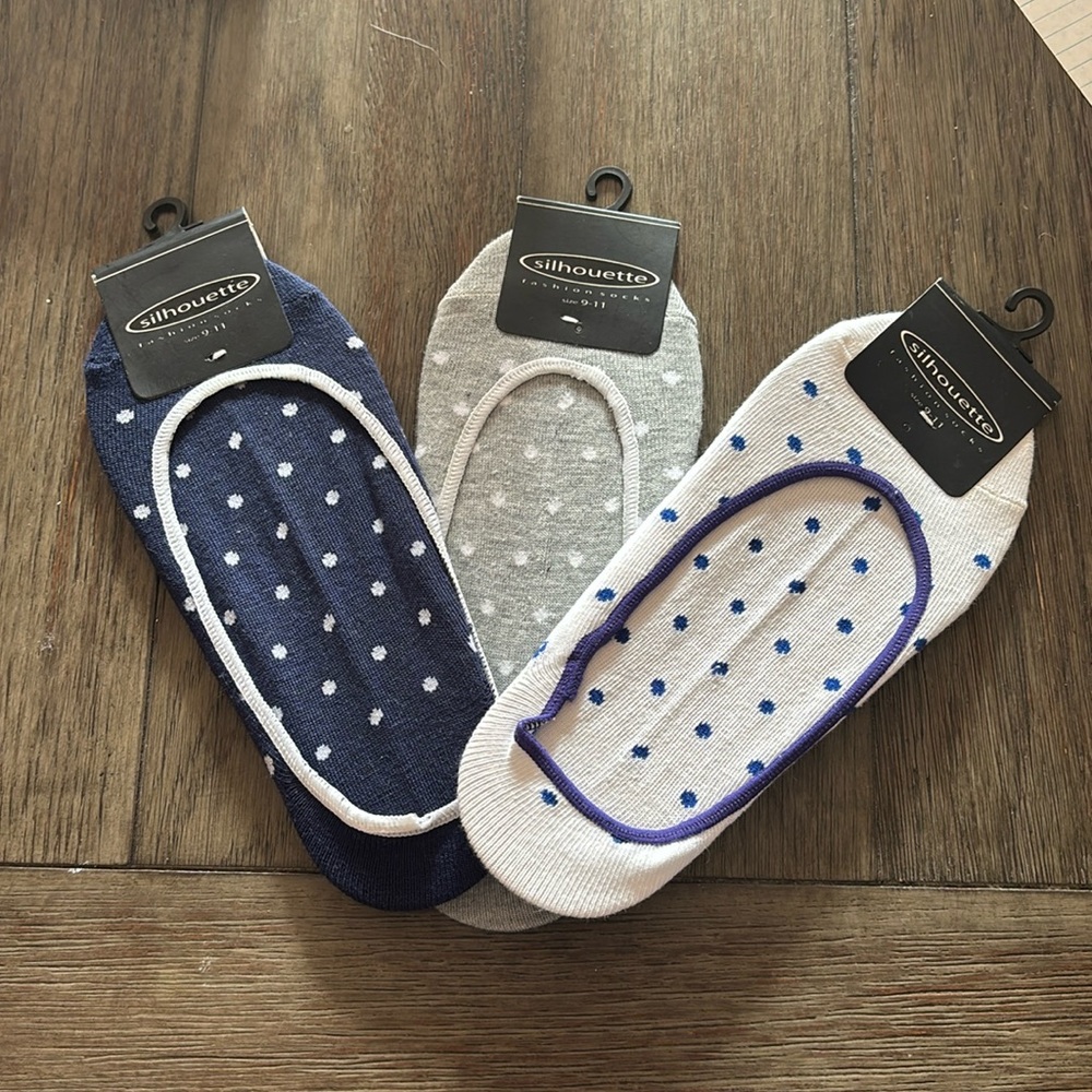 Women’s no show socks 9-11 NIP